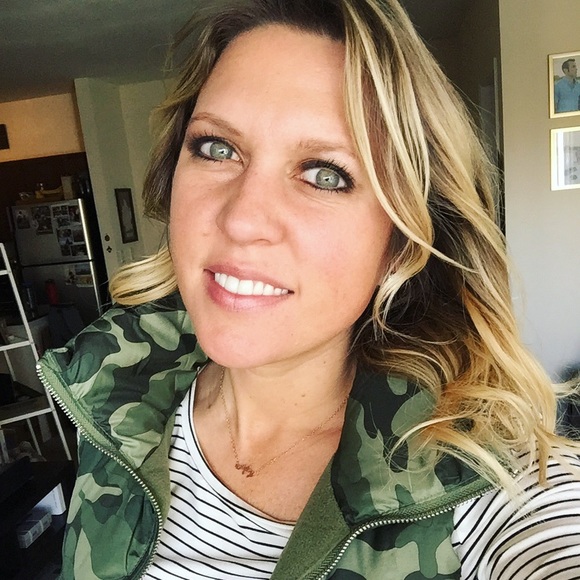 Meet your Posher, Amber - Picture 11 of 11